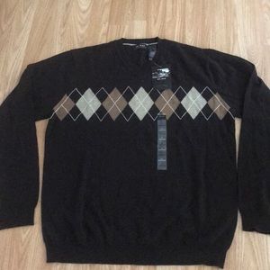Men’s Brown V-Neck Lightweight Sweater